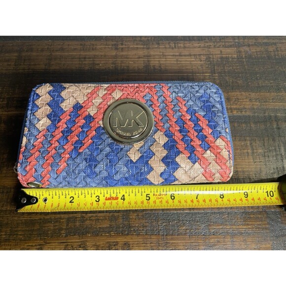Michael Kors Woven Zip-Around Wallet with Logo Emblem - Picture 7 of 7